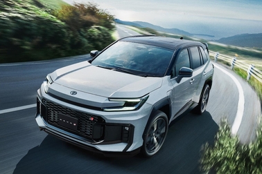 GR SPORT（プラグインハイブリッド）